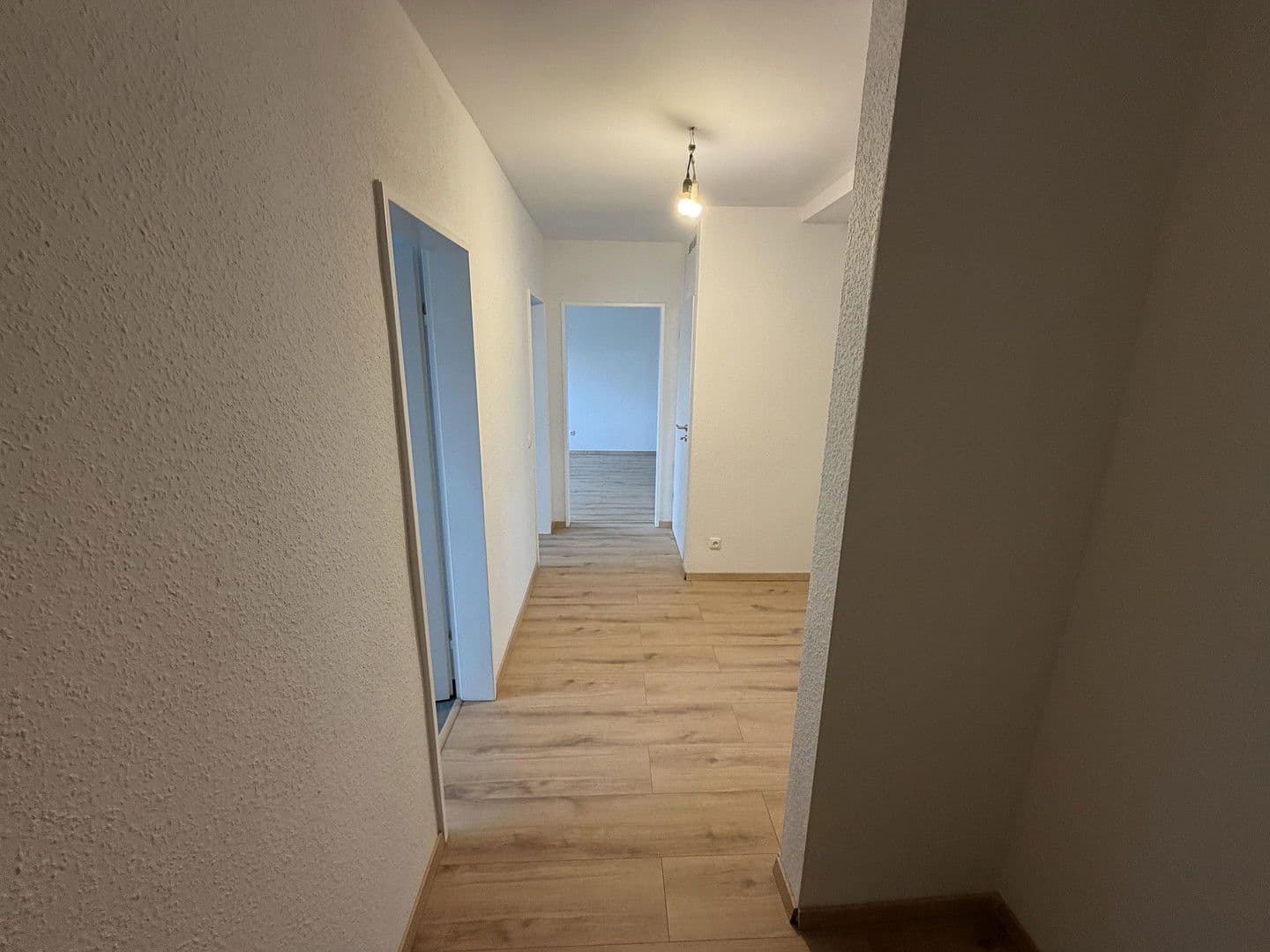 Pronájem bytu 3+1 82 m², Komturring 8, Hürth, Severní Porýní-Vestfálsko Pronájem bytu 3+1 82 m², Komturring 8, Hürth, Severní Porýní-Vestfálsko