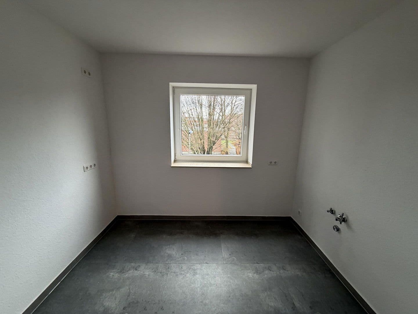 Pronájem bytu 3+1 82 m², Komturring 8, Hürth, Severní Porýní-Vestfálsko Pronájem bytu 3+1 82 m², Komturring 8, Hürth, Severní Porýní-Vestfálsko