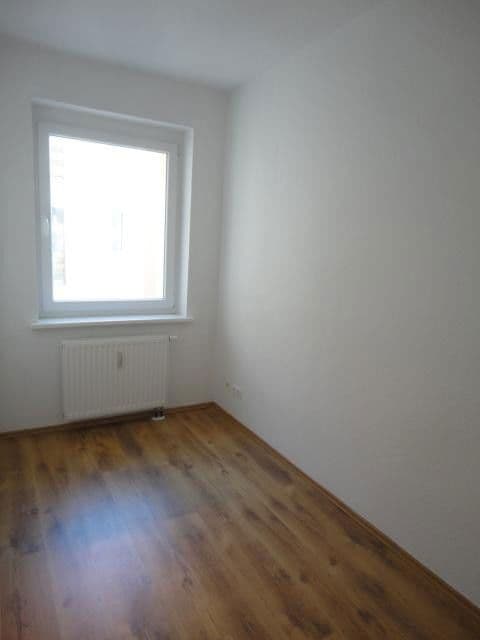 Pronájem bytu 4+1 98 m², Magdeburg, Sasko-Anhaltsko Pronájem bytu 4+1 98 m², Magdeburg, Sasko-Anhaltsko
