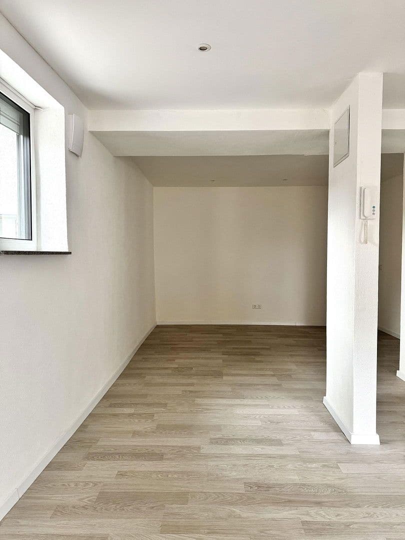 Pronájem bytu 1+kk 68 m², Vaihinger Landstraße 2, Stuttgart, Bádensko-Württembersko Pronájem bytu 1+kk 68 m², Vaihinger Landstraße 2, Stuttgart, Bádensko-Württembersko