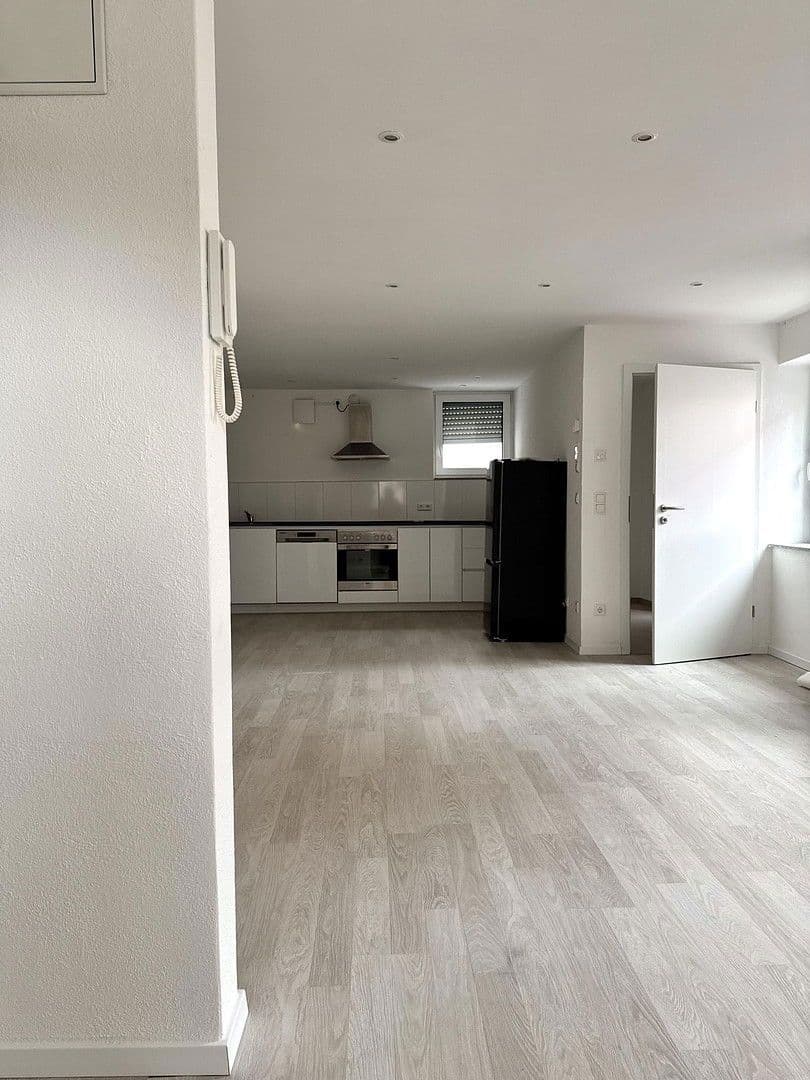 Pronájem bytu 1+kk 68 m², Vaihinger Landstraße 2, Stuttgart, Bádensko-Württembersko Pronájem bytu 1+kk 68 m², Vaihinger Landstraße 2, Stuttgart, Bádensko-Württembersko