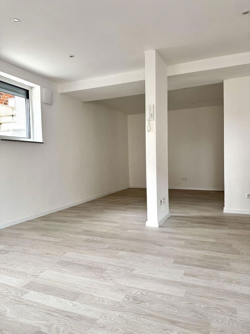 Pronájem bytu 1+kk 68 m², Vaihinger Landstraße 2, Stuttgart, Bádensko-Württembersko Pronájem bytu 1+kk 68 m², Vaihinger Landstraße 2, Stuttgart, Bádensko-Württembersko