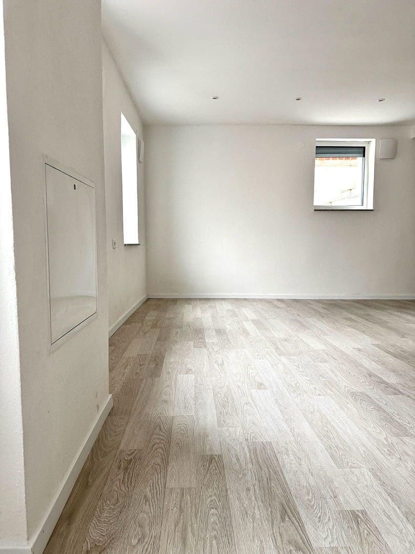 Pronájem bytu 1+kk 68 m², Vaihinger Landstraße 2, Stuttgart, Bádensko-Württembersko Pronájem bytu 1+kk 68 m², Vaihinger Landstraße 2, Stuttgart, Bádensko-Württembersko