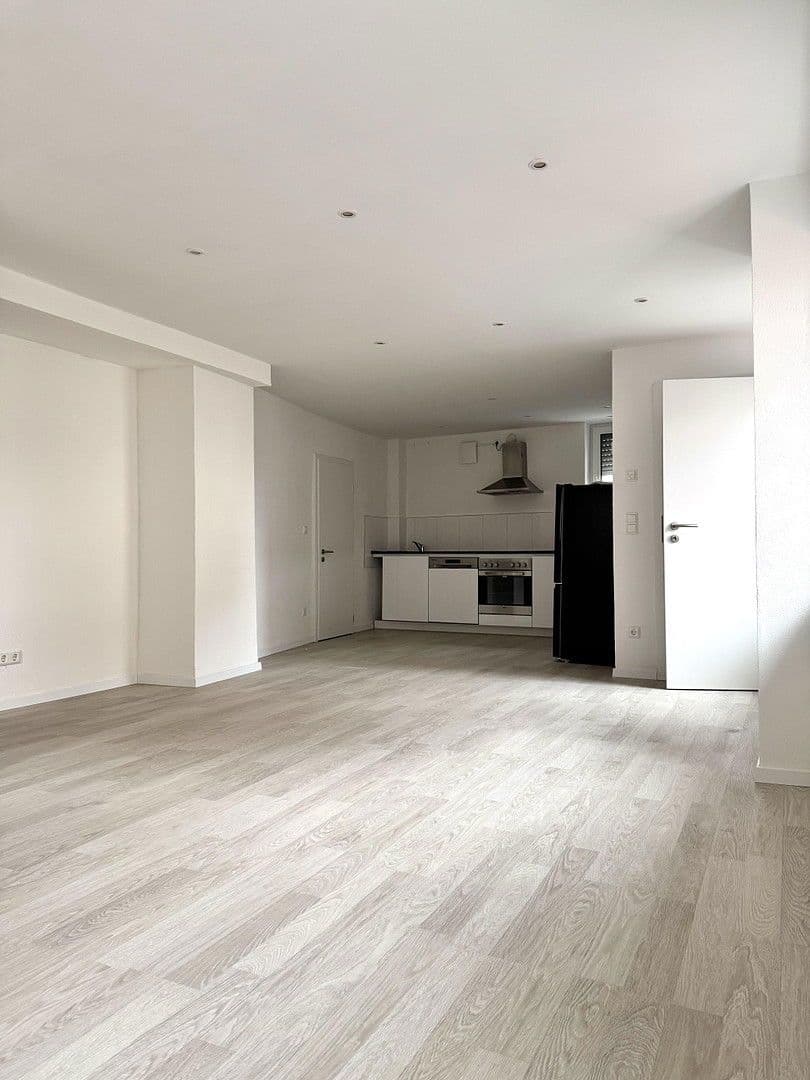 Pronájem bytu 1+kk 68 m², Vaihinger Landstraße 2, Stuttgart, Bádensko-Württembersko Pronájem bytu 1+kk 68 m², Vaihinger Landstraße 2, Stuttgart, Bádensko-Württembersko