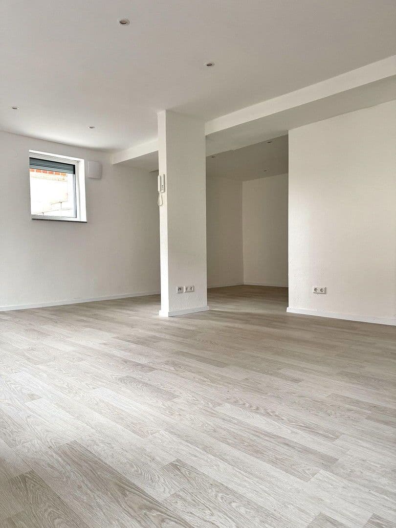 Pronájem bytu 1+kk 68 m², Vaihinger Landstraße 2, Stuttgart, Bádensko-Württembersko Pronájem bytu 1+kk 68 m², Vaihinger Landstraße 2, Stuttgart, Bádensko-Württembersko