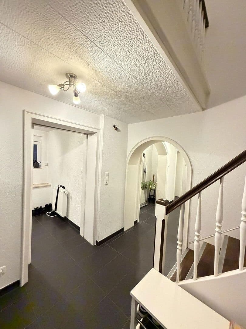 Prodej domu 300 m², pozemek 1.050 m², Darmstädterstrasse 3, Pfungstadt, Hessen Prodej domu 300 m², pozemek 1.050 m², Darmstädterstrasse 3, Pfungstadt, Hessen