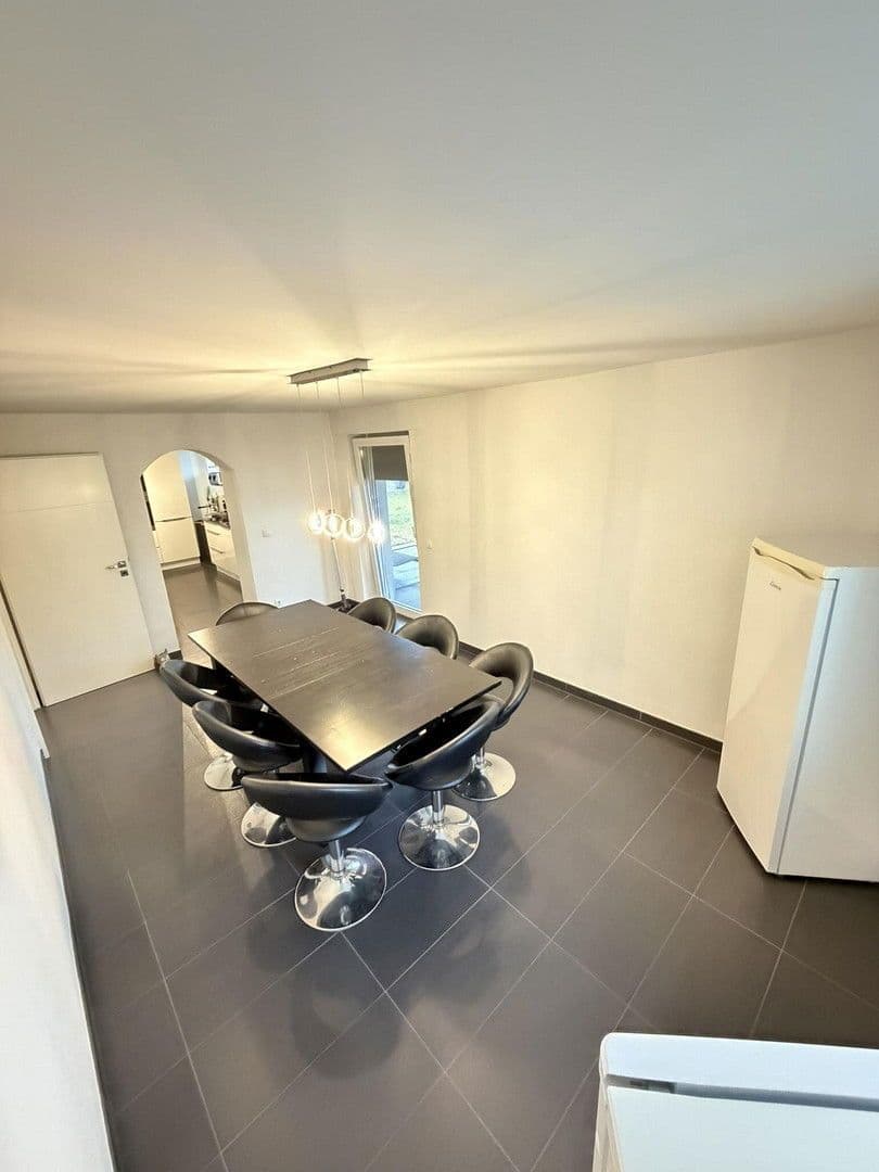 Prodej domu 300 m², pozemek 1.050 m², Darmstädterstrasse 3, Pfungstadt, Hessen Prodej domu 300 m², pozemek 1.050 m², Darmstädterstrasse 3, Pfungstadt, Hessen