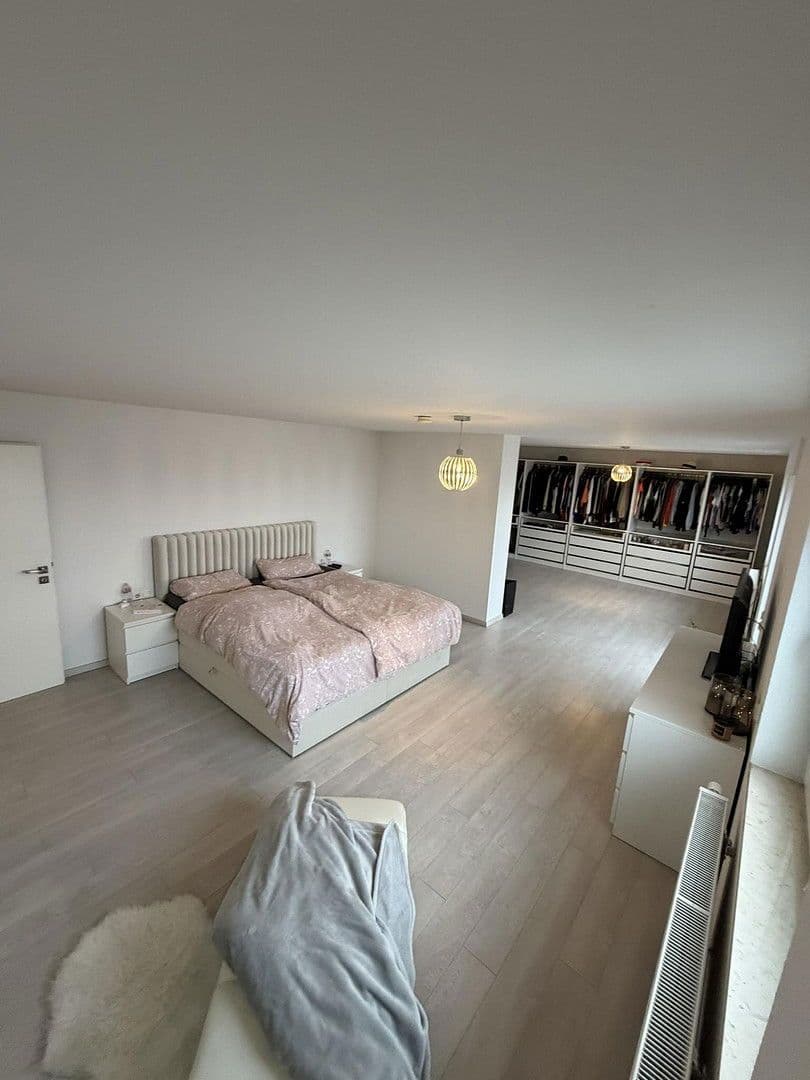 Prodej domu 300 m², pozemek 1.050 m², Darmstädterstrasse 3, Pfungstadt, Hessen Prodej domu 300 m², pozemek 1.050 m², Darmstädterstrasse 3, Pfungstadt, Hessen