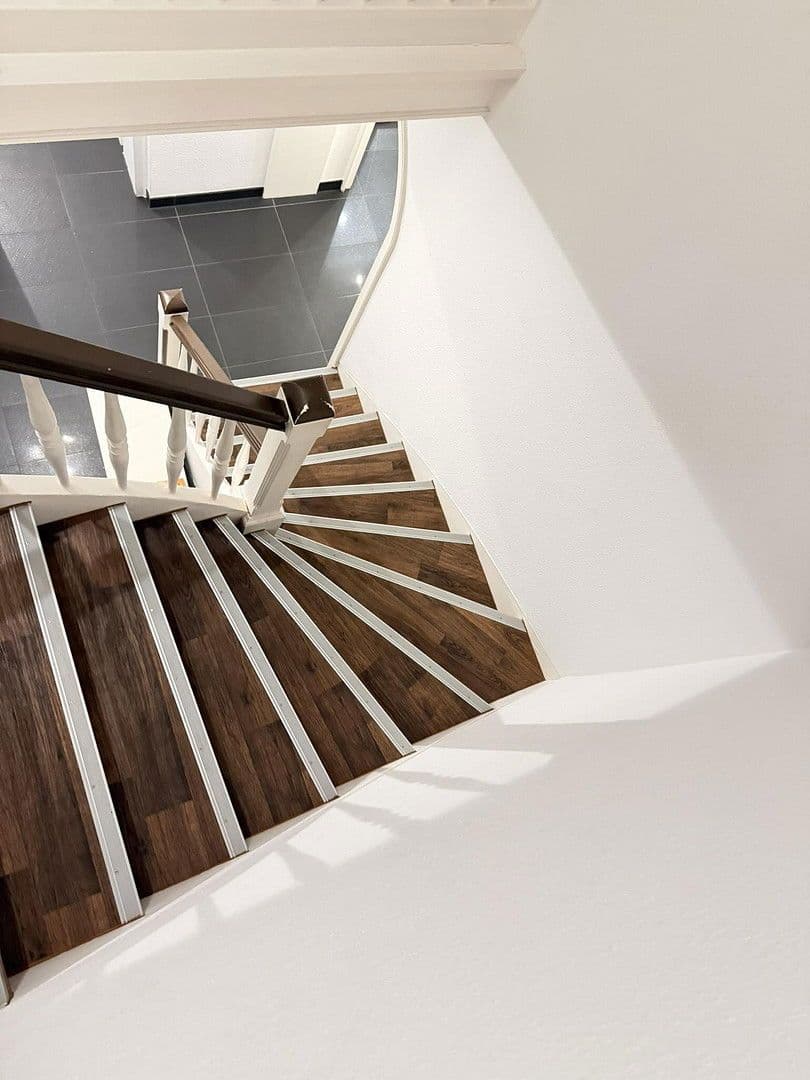 Prodej domu 300 m², pozemek 1.050 m², Darmstädterstrasse 3, Pfungstadt, Hessen Prodej domu 300 m², pozemek 1.050 m², Darmstädterstrasse 3, Pfungstadt, Hessen