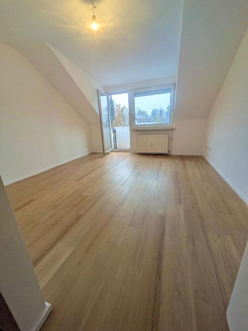 Pronájem bytu 1+1 22 m², Bad-Berneck-Str. 1, München, Bavorsko Pronájem bytu 1+1 22 m², Bad-Berneck-Str. 1, München, Bavorsko