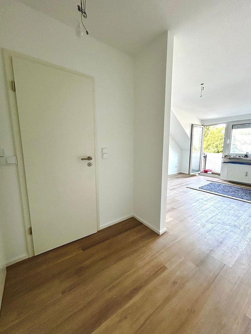 Pronájem bytu 1+1 22 m², Bad-Berneck-Str. 1, München, Bavorsko Pronájem bytu 1+1 22 m², Bad-Berneck-Str. 1, München, Bavorsko