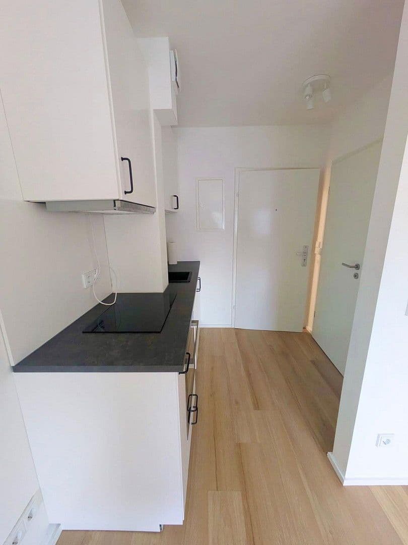 Pronájem bytu 1+1 22 m², Bad-Berneck-Str. 1, München, Bavorsko Pronájem bytu 1+1 22 m², Bad-Berneck-Str. 1, München, Bavorsko