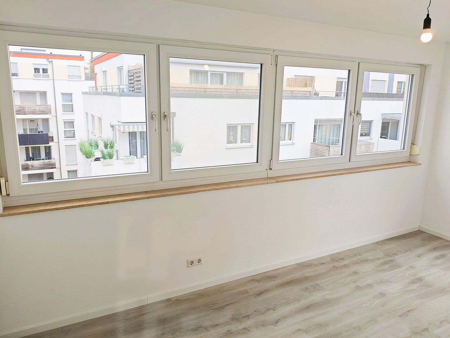 Pronájem bytu 4+1 100 m², Leonardo-Da-Vinci-Platz 1, Böblingen, Bádensko-Württembersko Pronájem bytu 4+1 100 m², Leonardo-Da-Vinci-Platz 1, Böblingen, Bádensko-Württembersko