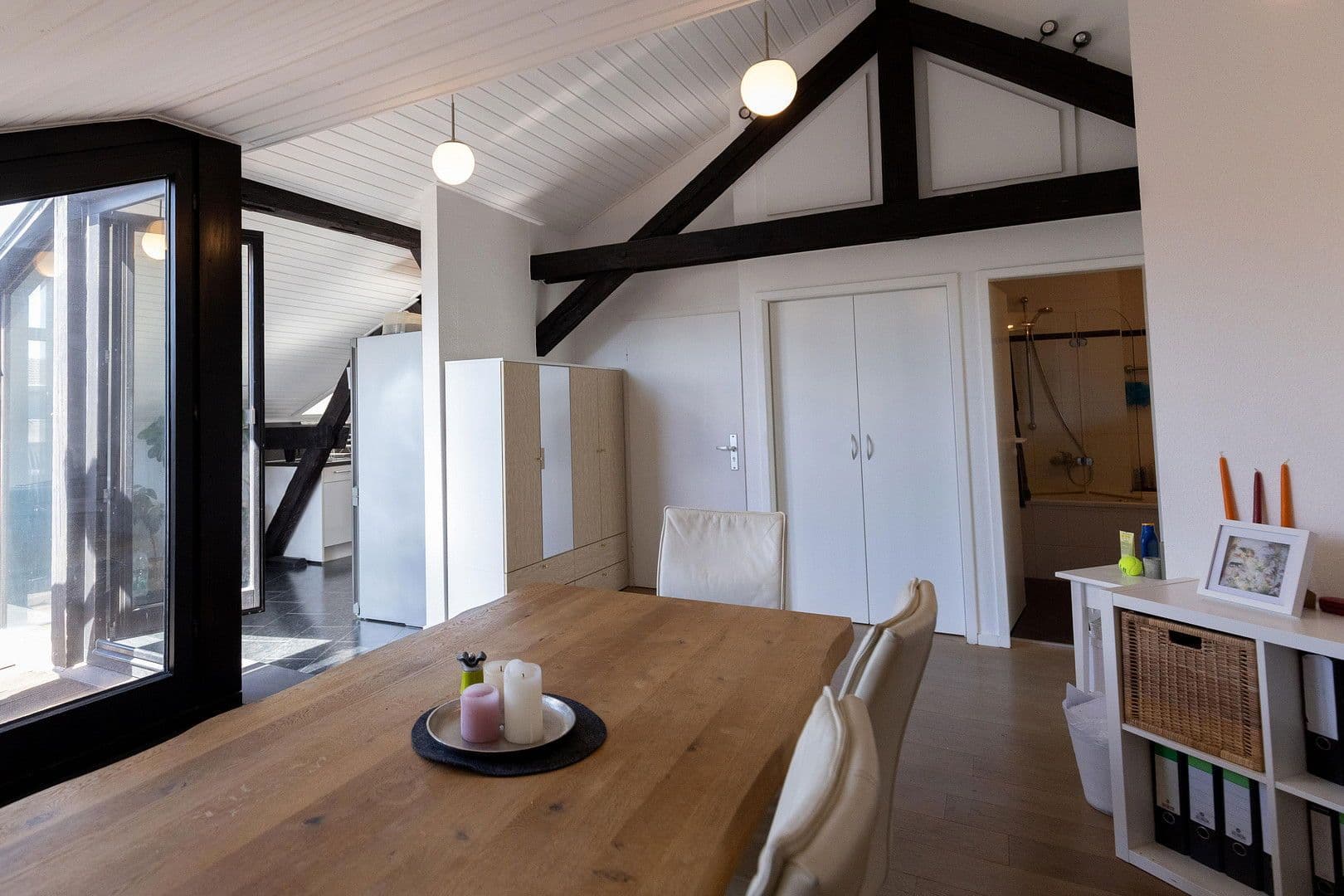 Prodej bytu 2+1 77 m², Bonn, Severní Porýní-Vestfálsko Prodej bytu 2+1 77 m², Bonn, Severní Porýní-Vestfálsko