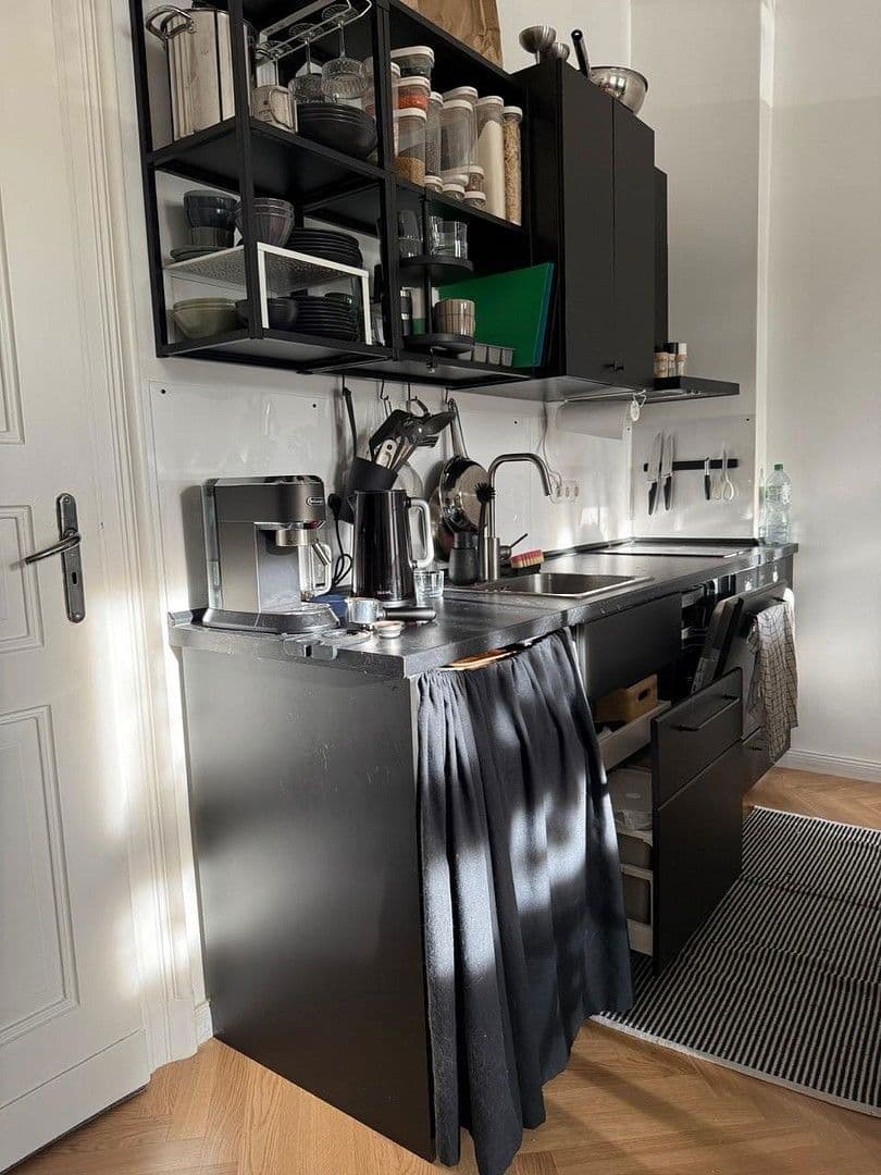 Pronájem bytu 2+1 55 m², Rönnestraße 6, Berlin - Charlottenburg, Berlín Pronájem bytu 2+1 55 m², Rönnestraße 6, Berlin - Charlottenburg, Berlín