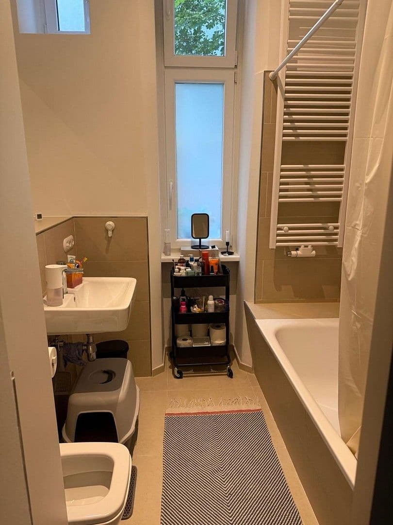 Pronájem bytu 2+1 55 m², Rönnestraße 6, Berlin - Charlottenburg, Berlín Pronájem bytu 2+1 55 m², Rönnestraße 6, Berlin - Charlottenburg, Berlín