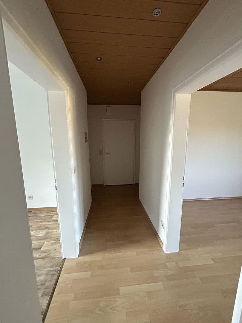 Pronájem bytu 3+1 58 m², Ansbacher Straße 42, Markt Erlbach, Bavorsko Pronájem bytu 3+1 58 m², Ansbacher Straße 42, Markt Erlbach, Bavorsko