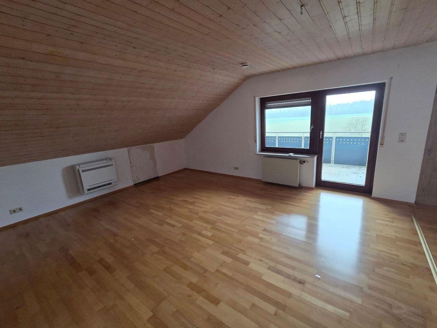 Pronájem bytu 3+kk 92 m², Gundelsheim, Bádensko-Württembersko Pronájem bytu 3+kk 92 m², Gundelsheim, Bádensko-Württembersko