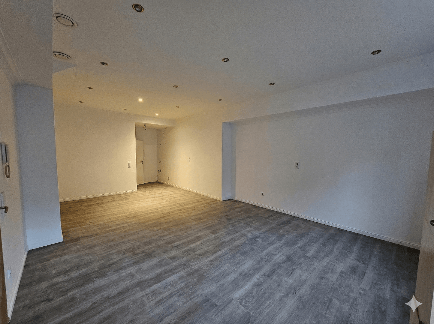 Pronájem bytu 1+1 41 m², Ellerstraße 23, Solingen, Severní Porýní-Vestfálsko Pronájem bytu 1+1 41 m², Ellerstraße 23, Solingen, Severní Porýní-Vestfálsko