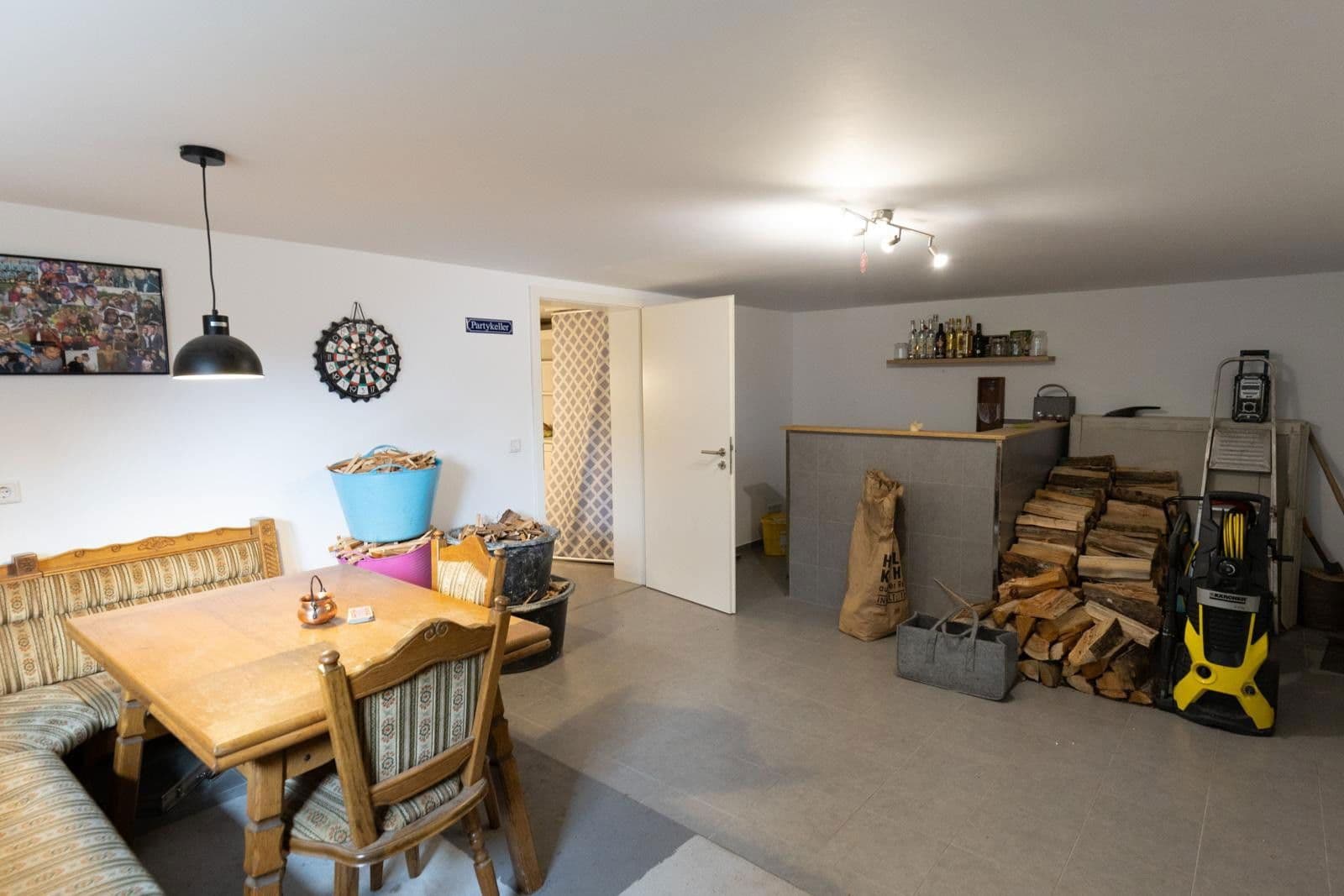 Prodej domu 145 m², pozemek 340 m², Fürther Str. 46, Roßtal, Bavorsko Prodej domu 145 m², pozemek 340 m², Fürther Str. 46, Roßtal, Bavorsko