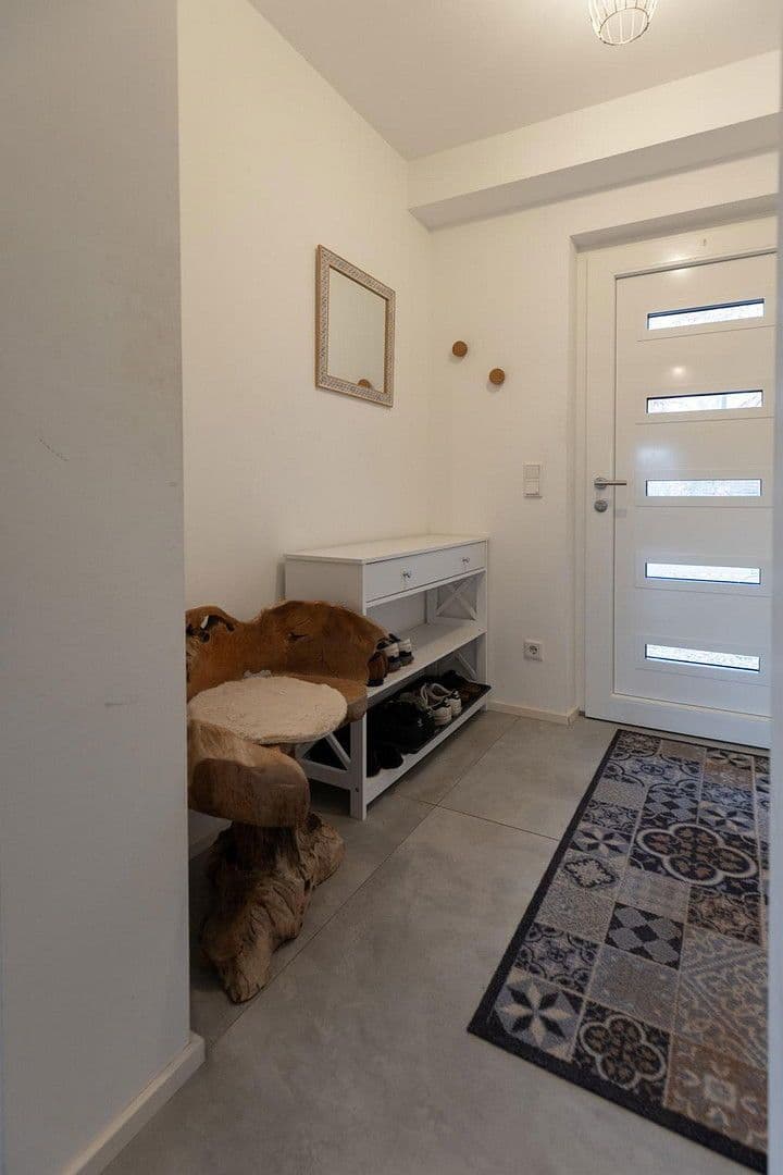 Prodej domu 145 m², pozemek 340 m², Fürther Str. 46, Roßtal, Bavorsko Prodej domu 145 m², pozemek 340 m², Fürther Str. 46, Roßtal, Bavorsko