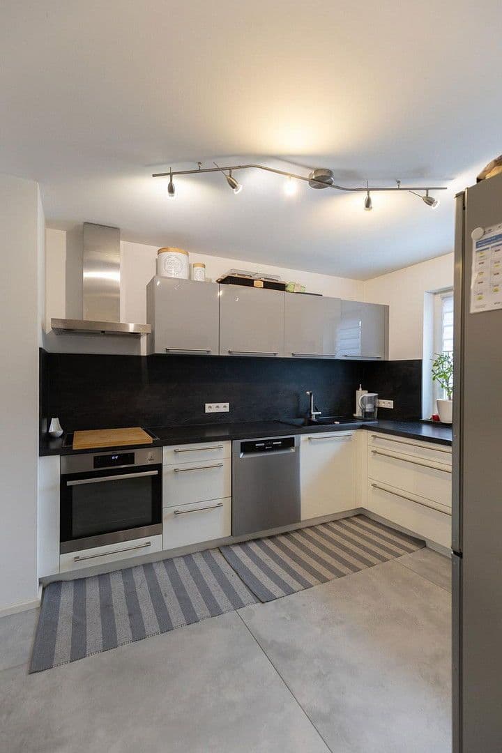 Prodej domu 145 m², pozemek 340 m², Fürther Str. 46, Roßtal, Bavorsko Prodej domu 145 m², pozemek 340 m², Fürther Str. 46, Roßtal, Bavorsko