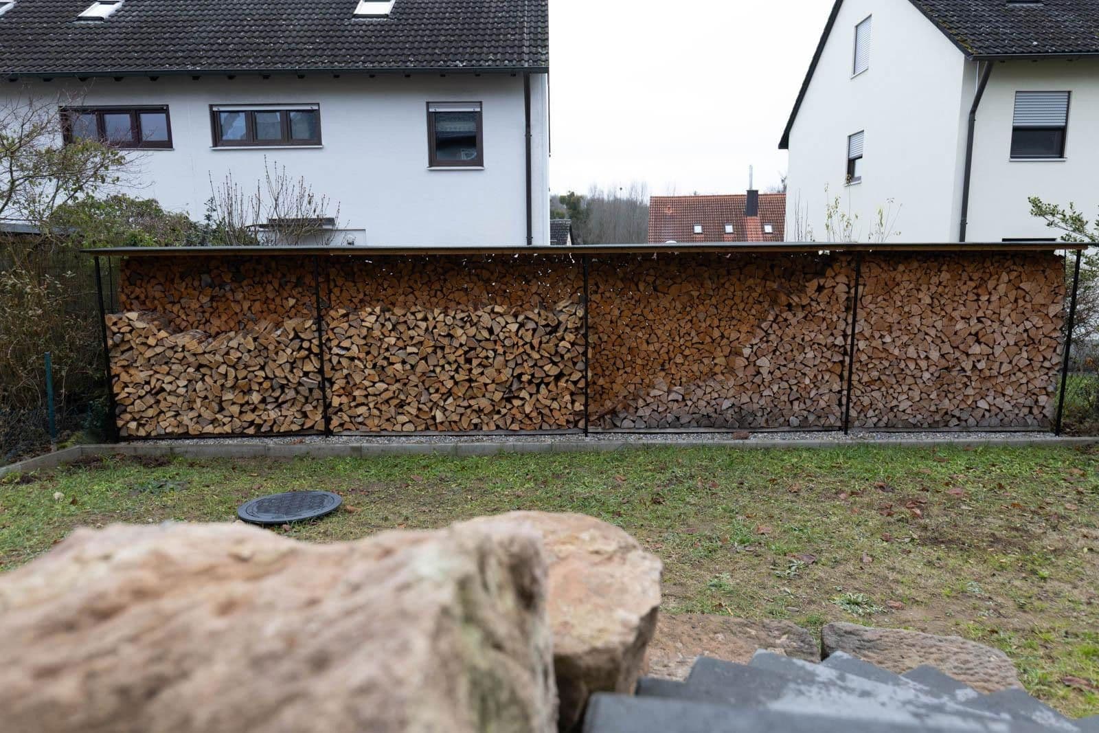 Prodej domu 145 m², pozemek 340 m², Fürther Str. 46, Roßtal, Bavorsko Prodej domu 145 m², pozemek 340 m², Fürther Str. 46, Roßtal, Bavorsko