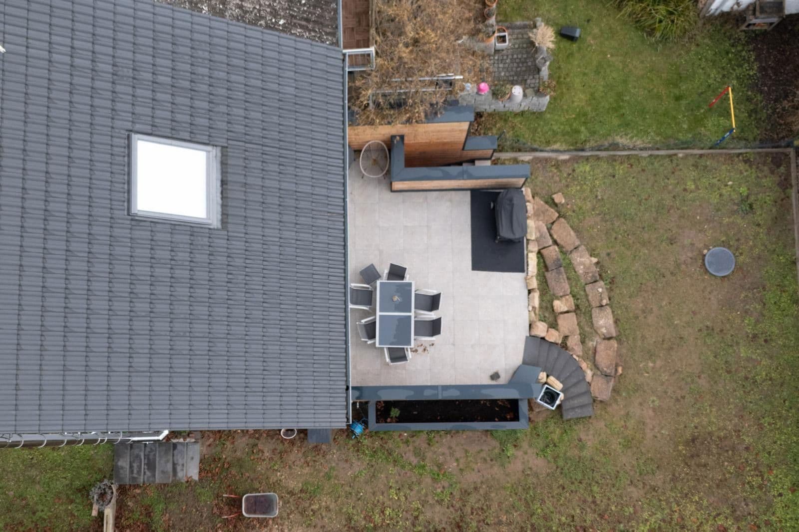 Prodej domu 145 m², pozemek 340 m², Fürther Str. 46, Roßtal, Bavorsko Prodej domu 145 m², pozemek 340 m², Fürther Str. 46, Roßtal, Bavorsko