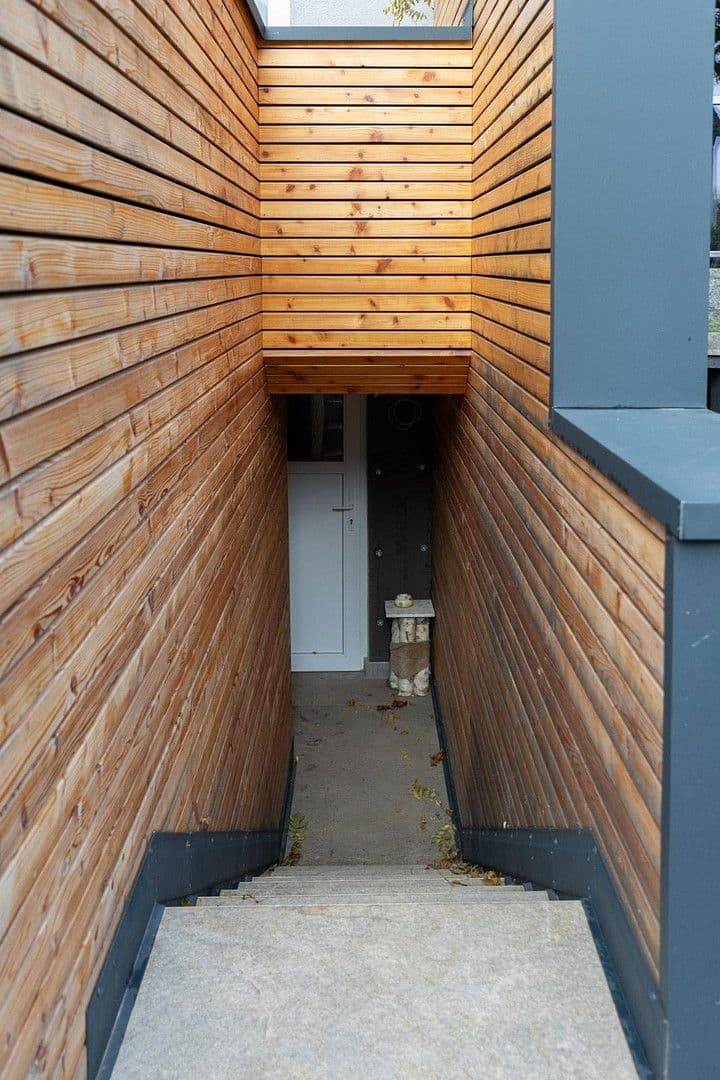 Prodej domu 145 m², pozemek 340 m², Fürther Str. 46, Roßtal, Bavorsko Prodej domu 145 m², pozemek 340 m², Fürther Str. 46, Roßtal, Bavorsko