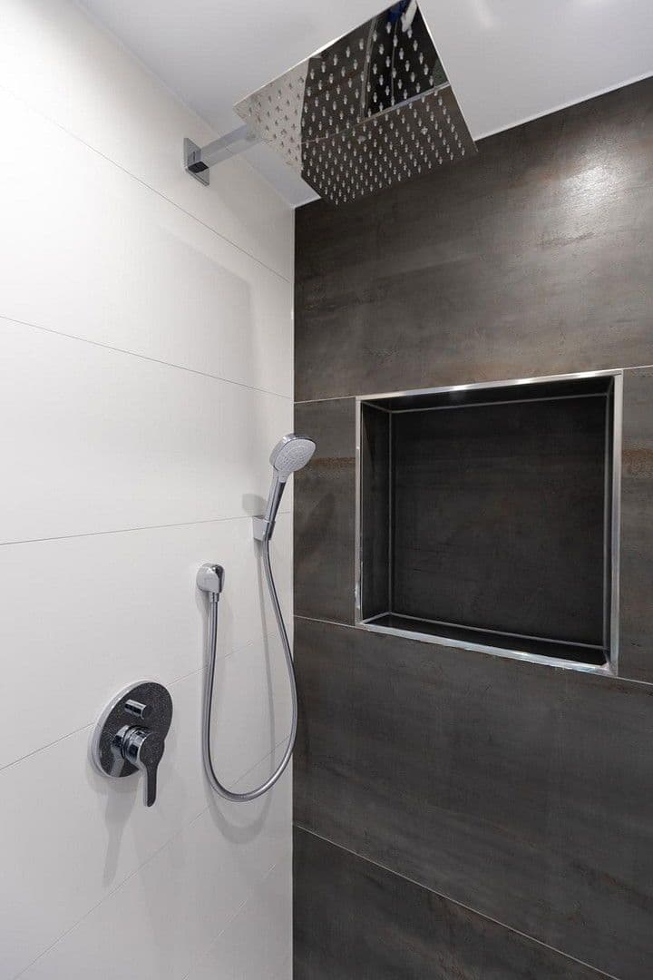 Prodej domu 145 m², pozemek 340 m², Fürther Str. 46, Roßtal, Bavorsko Prodej domu 145 m², pozemek 340 m², Fürther Str. 46, Roßtal, Bavorsko