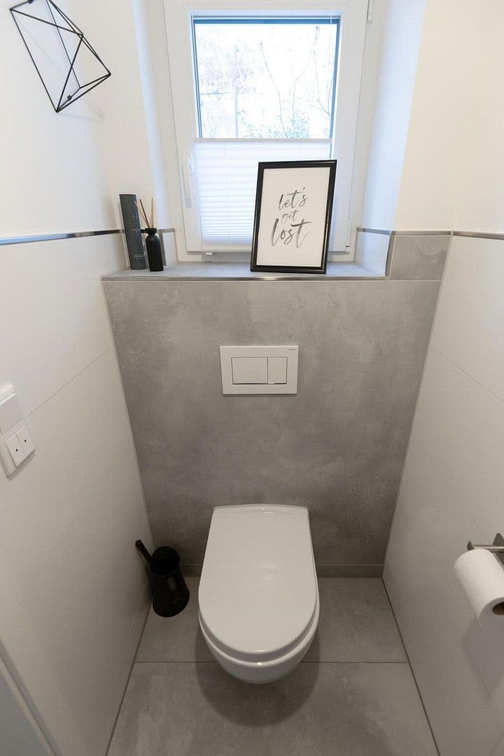 Prodej domu 145 m², pozemek 340 m², Fürther Str. 46, Roßtal, Bavorsko Prodej domu 145 m², pozemek 340 m², Fürther Str. 46, Roßtal, Bavorsko