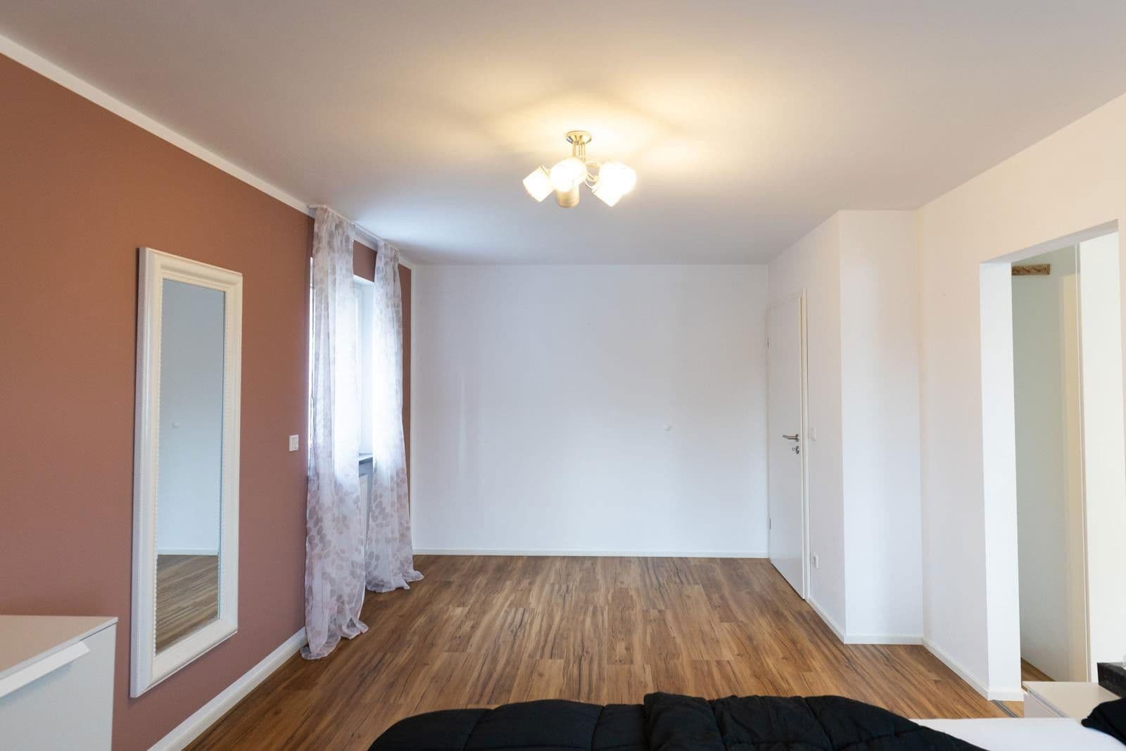 Prodej domu 145 m², pozemek 340 m², Fürther Str. 46, Roßtal, Bavorsko Prodej domu 145 m², pozemek 340 m², Fürther Str. 46, Roßtal, Bavorsko