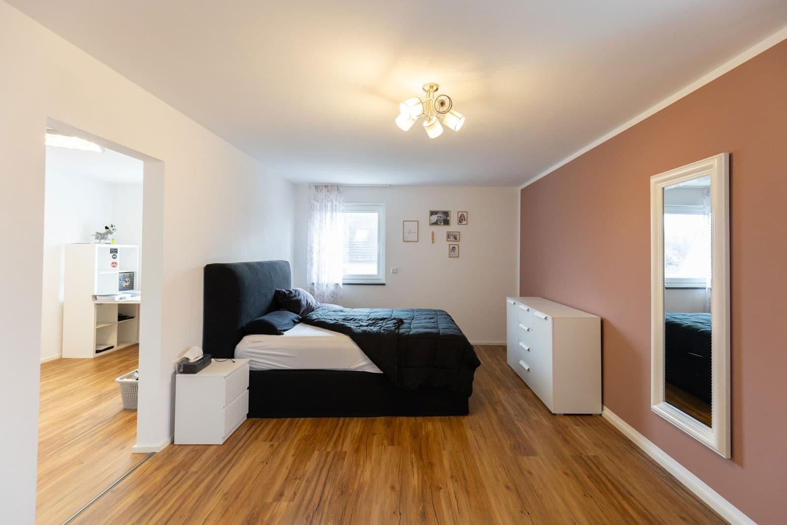 Prodej domu 145 m², pozemek 340 m², Fürther Str. 46, Roßtal, Bavorsko Prodej domu 145 m², pozemek 340 m², Fürther Str. 46, Roßtal, Bavorsko