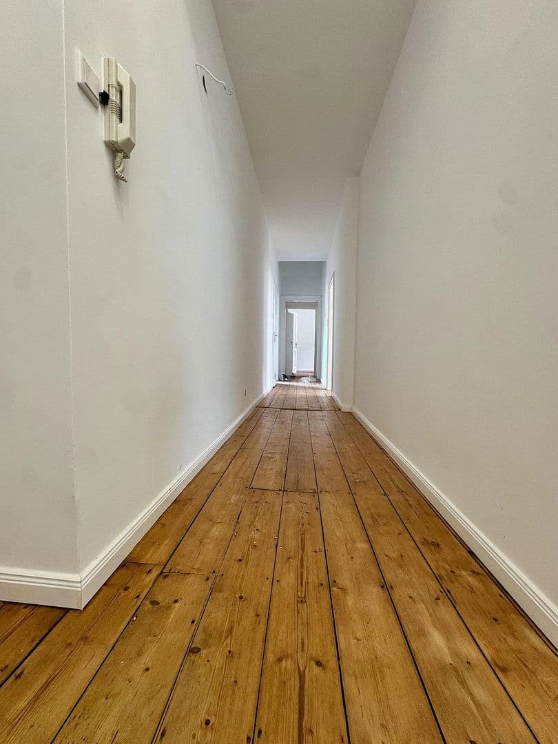 Pronájem bytu 4+1 86 m², Düsseldorf, Severní Porýní-Vestfálsko Pronájem bytu 4+1 86 m², Düsseldorf, Severní Porýní-Vestfálsko