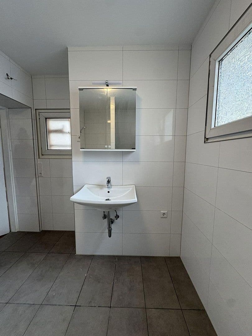 Pronájem bytu 4+1 86 m², Düsseldorf, Severní Porýní-Vestfálsko Pronájem bytu 4+1 86 m², Düsseldorf, Severní Porýní-Vestfálsko