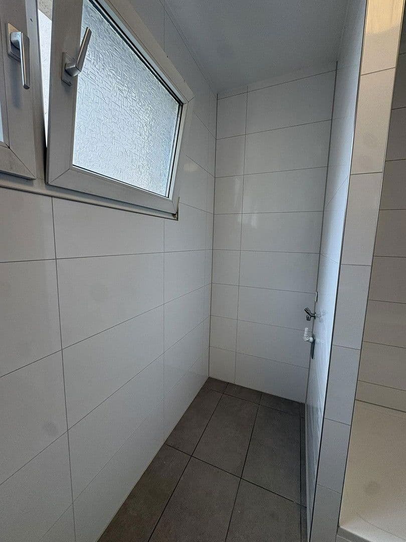 Pronájem bytu 4+1 86 m², Düsseldorf, Severní Porýní-Vestfálsko Pronájem bytu 4+1 86 m², Düsseldorf, Severní Porýní-Vestfálsko