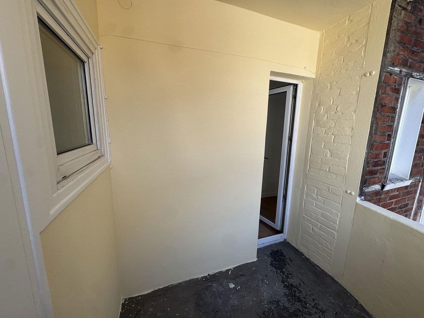 Pronájem bytu 4+1 86 m², Düsseldorf, Severní Porýní-Vestfálsko Pronájem bytu 4+1 86 m², Düsseldorf, Severní Porýní-Vestfálsko