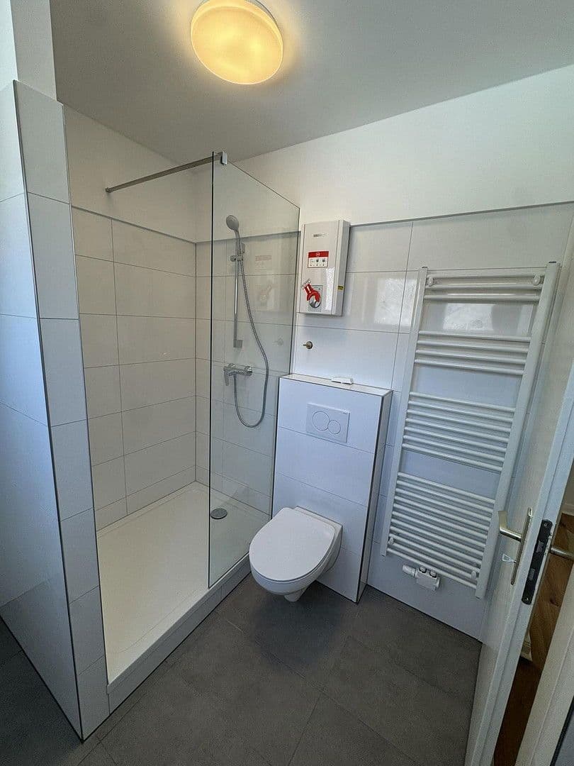 Pronájem bytu 4+1 86 m², Düsseldorf, Severní Porýní-Vestfálsko Pronájem bytu 4+1 86 m², Düsseldorf, Severní Porýní-Vestfálsko