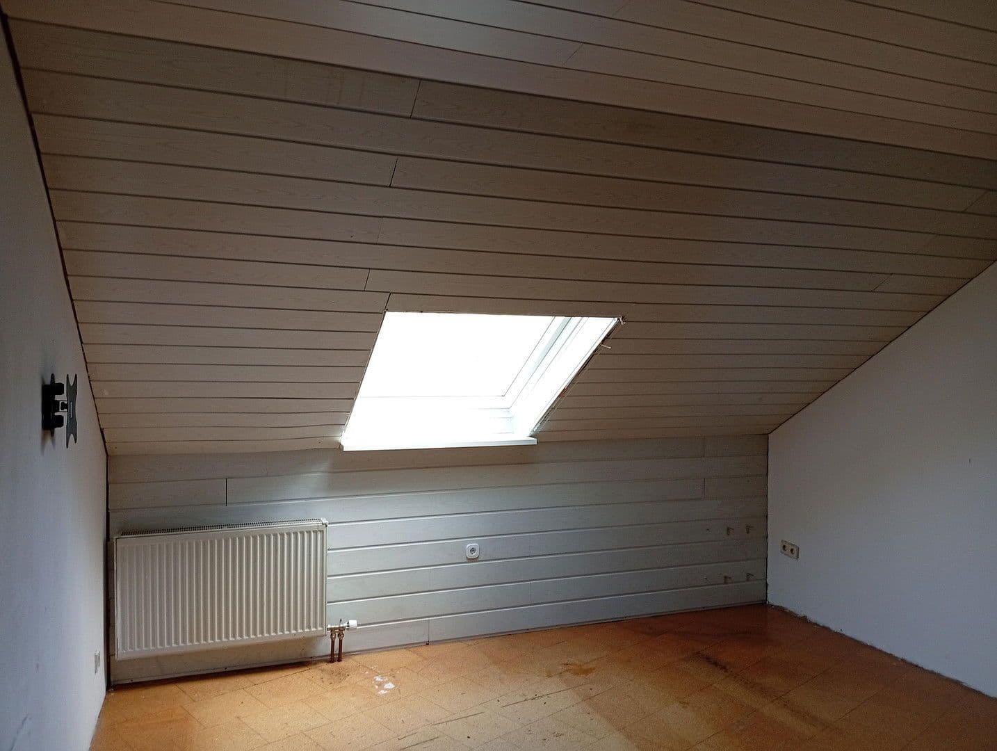 Prodej domu 179 m², pozemek 947 m², Neuenstadt am Kocher, Bádensko-Württembersko Prodej domu 179 m², pozemek 947 m², Neuenstadt am Kocher, Bádensko-Württembersko