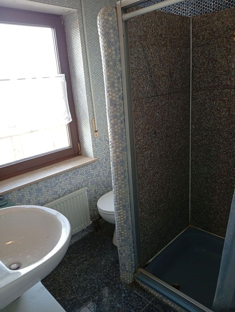 Prodej domu 179 m², pozemek 947 m², Neuenstadt am Kocher, Bádensko-Württembersko Prodej domu 179 m², pozemek 947 m², Neuenstadt am Kocher, Bádensko-Württembersko