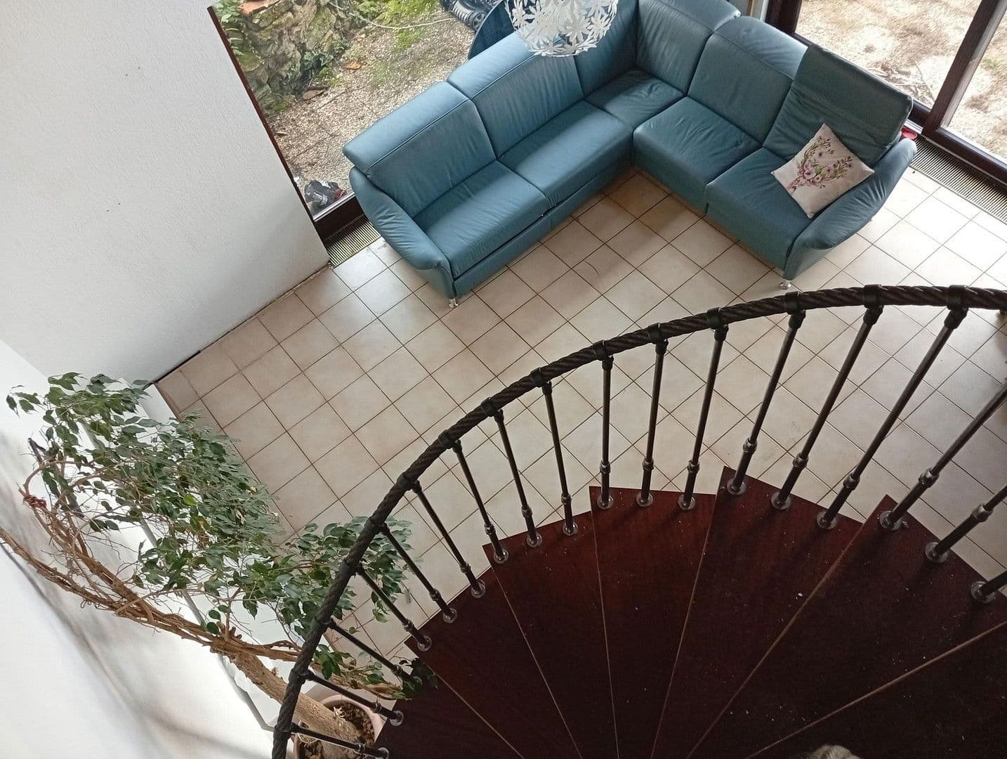 Prodej domu 179 m², pozemek 947 m², Neuenstadt am Kocher, Bádensko-Württembersko Prodej domu 179 m², pozemek 947 m², Neuenstadt am Kocher, Bádensko-Württembersko