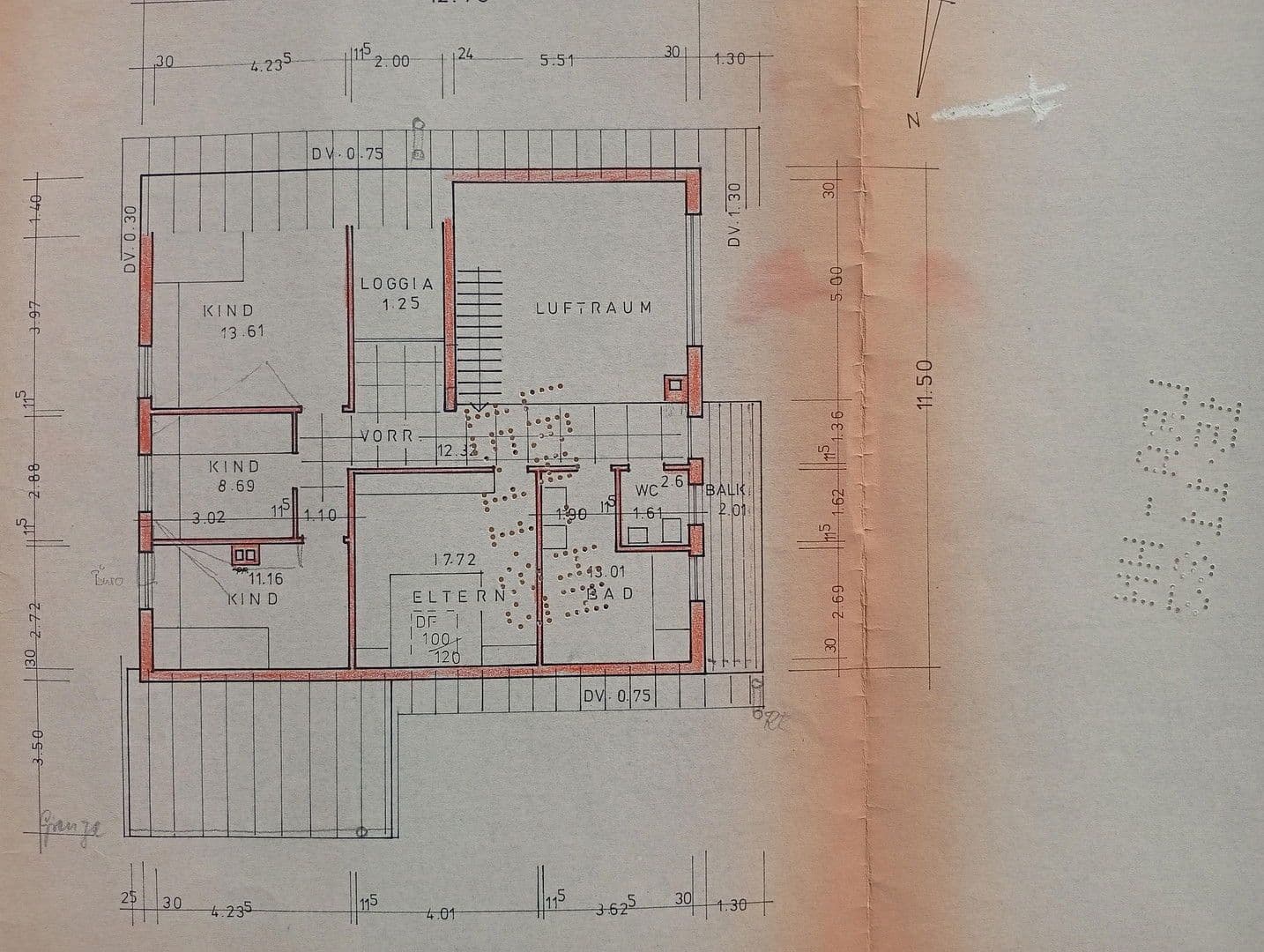 Prodej domu 179 m², pozemek 947 m², Neuenstadt am Kocher, Bádensko-Württembersko Prodej domu 179 m², pozemek 947 m², Neuenstadt am Kocher, Bádensko-Württembersko