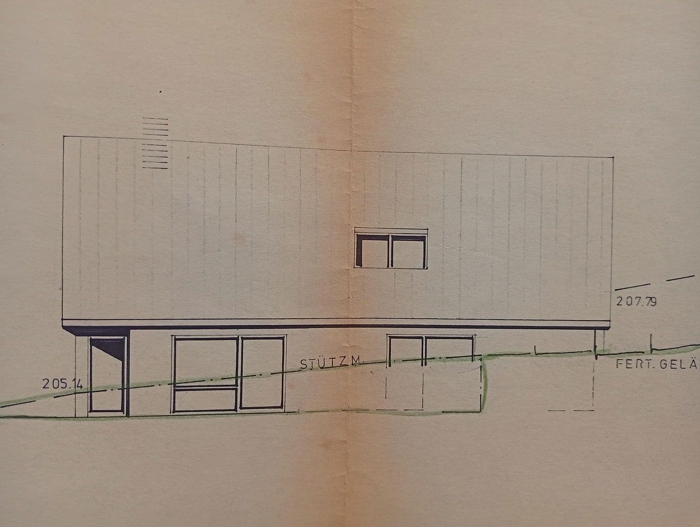 Prodej domu 179 m², pozemek 947 m², Neuenstadt am Kocher, Bádensko-Württembersko Prodej domu 179 m², pozemek 947 m², Neuenstadt am Kocher, Bádensko-Württembersko
