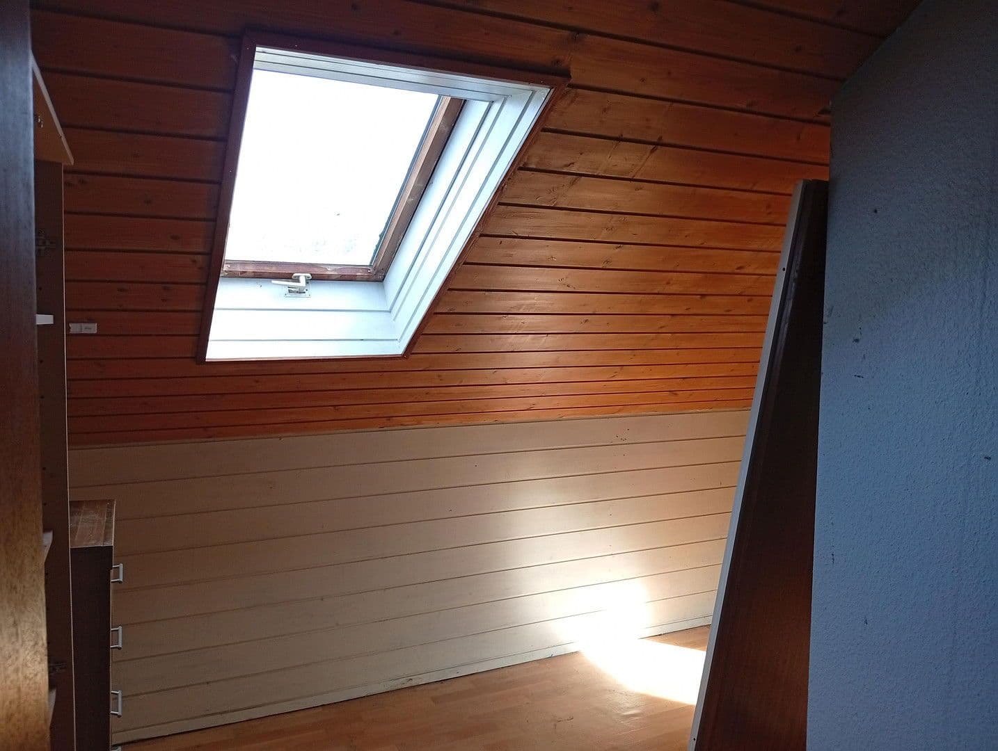 Prodej domu 179 m², pozemek 947 m², Neuenstadt am Kocher, Bádensko-Württembersko Prodej domu 179 m², pozemek 947 m², Neuenstadt am Kocher, Bádensko-Württembersko