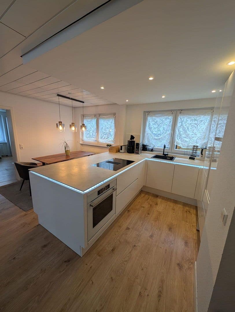 Pronájem bytu 3+1 74 m², Böblingen, Bádensko-Württembersko Pronájem bytu 3+1 74 m², Böblingen, Bádensko-Württembersko