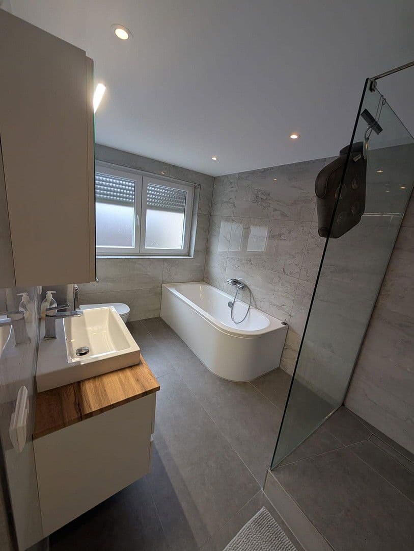 Pronájem bytu 3+1 74 m², Böblingen, Bádensko-Württembersko Pronájem bytu 3+1 74 m², Böblingen, Bádensko-Württembersko