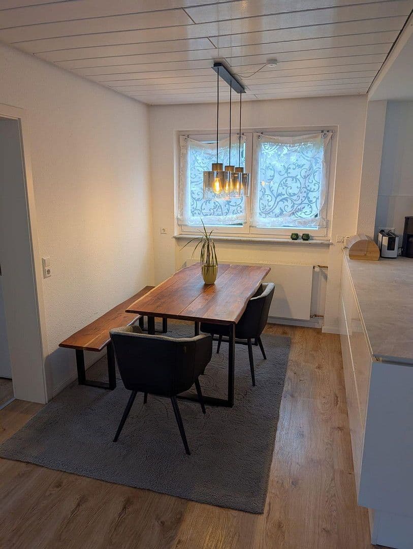 Pronájem bytu 3+1 74 m², Böblingen, Bádensko-Württembersko Pronájem bytu 3+1 74 m², Böblingen, Bádensko-Württembersko