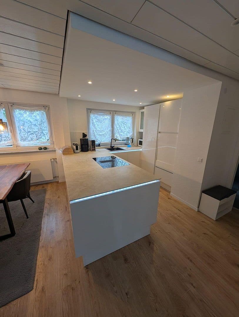 Pronájem bytu 3+1 74 m², Böblingen, Bádensko-Württembersko Pronájem bytu 3+1 74 m², Böblingen, Bádensko-Württembersko