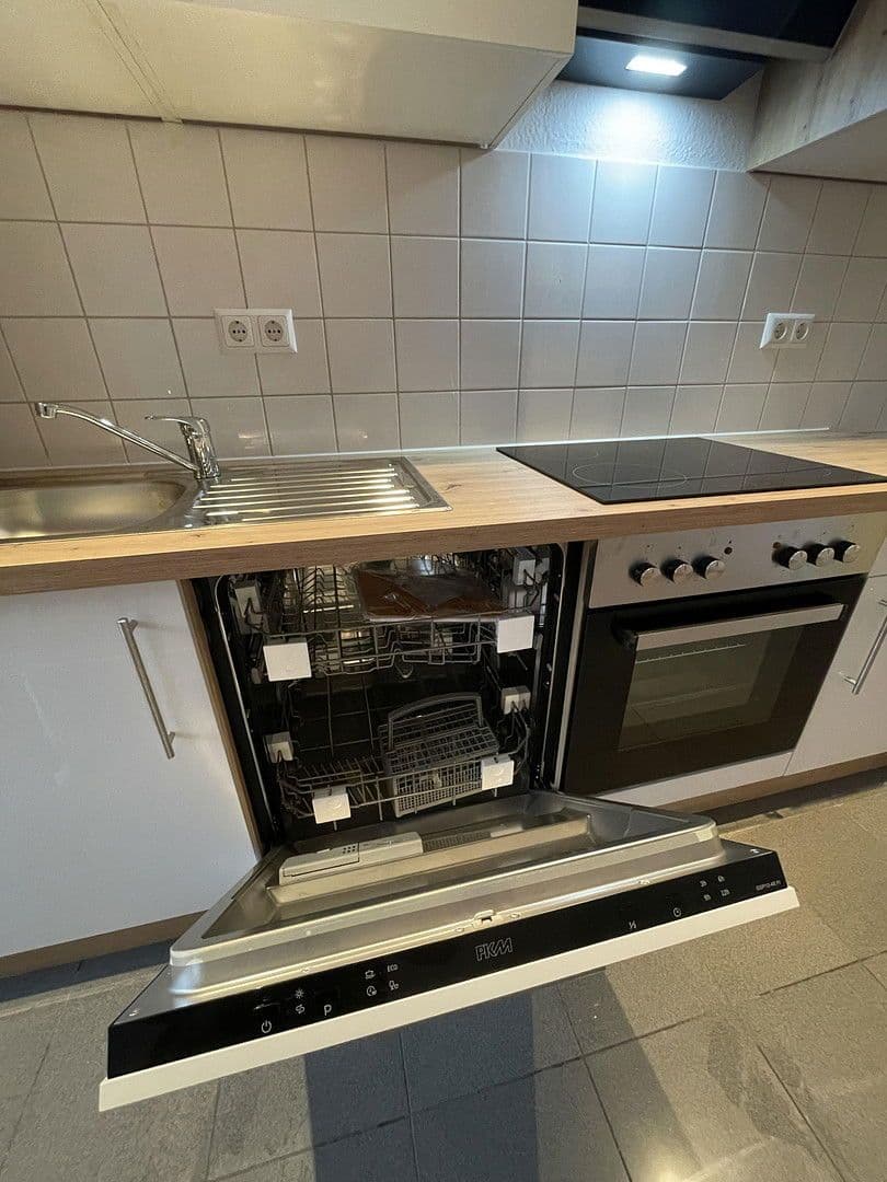 Pronájem bytu 2+1 52 m², Leipzig, Sasko Pronájem bytu 2+1 52 m², Leipzig, Sasko