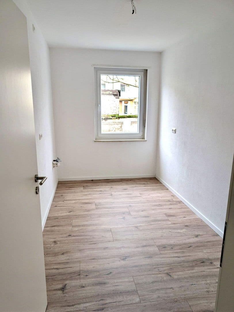 Pronájem bytu 2+1 61 m², Westliche Ringstraße 15, Frankenthal, Porýní-Falc Pronájem bytu 2+1 61 m², Westliche Ringstraße 15, Frankenthal, Porýní-Falc